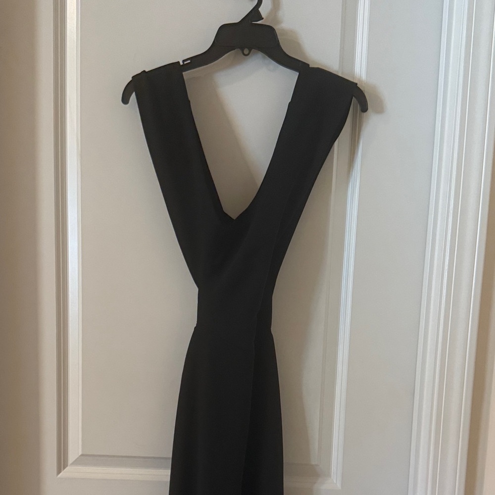 Elegant Black Sleeveless Dress